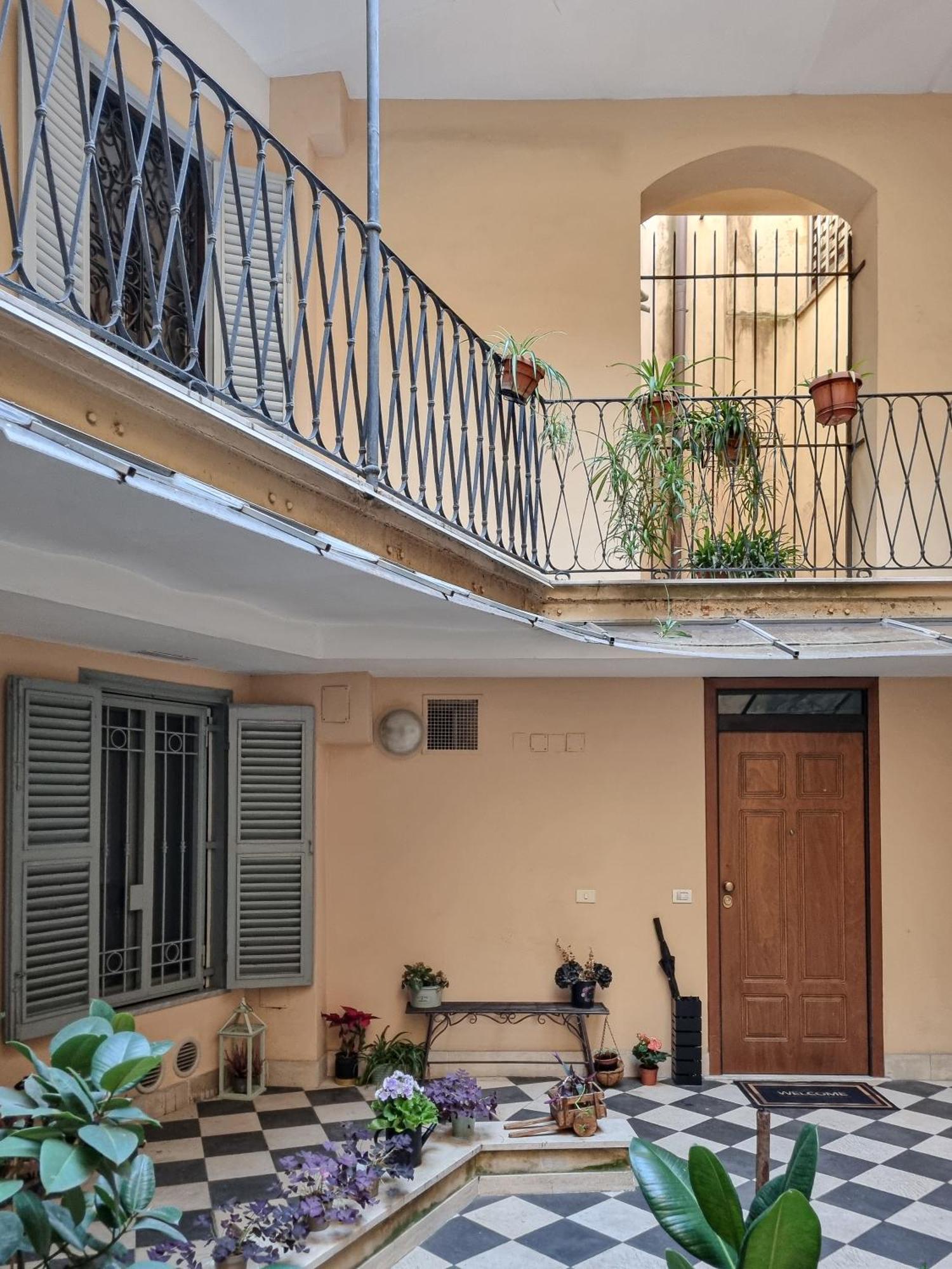 Colosseum Luxury Suite Рим Екстериор снимка